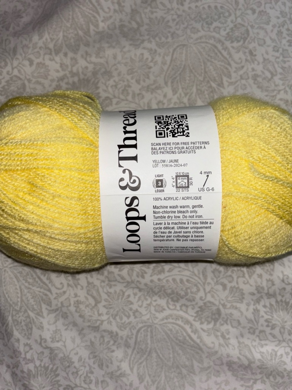 Loop & threads acrylic yarn